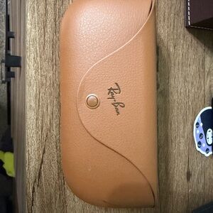 Ray-Ban Light green Sunglasses